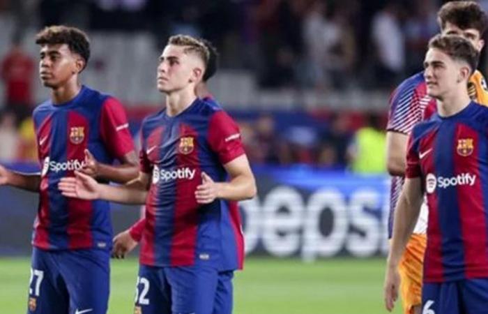 برشلونة يضمن بقاء نجمه لوبيز حتى هذا العام!