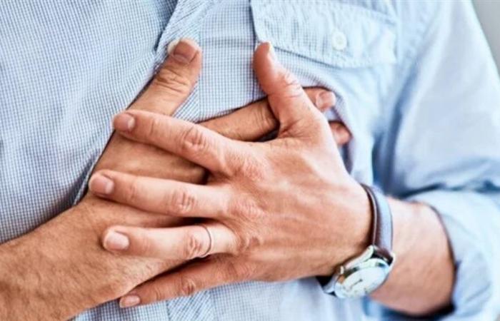 علامات مبكرة تسبق النوبات القلبية بـ48 ساعة..