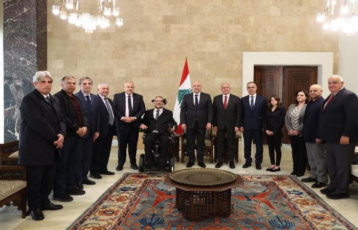 عون: طالما الشباب يؤمنون بلبنان فالمستقبل لا يُقفل