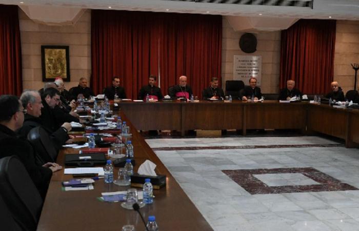 المطارنة الموارنة: نؤيِّد اعتبار أعمال “الحزب” خارجة عن القانون