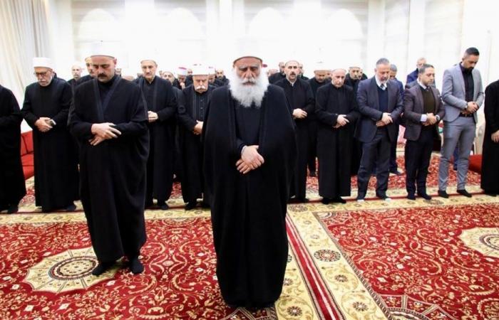 شيخ العقل في خطبة الفطر: لا خلاص من المحنة إلا بالتضامن الوطني