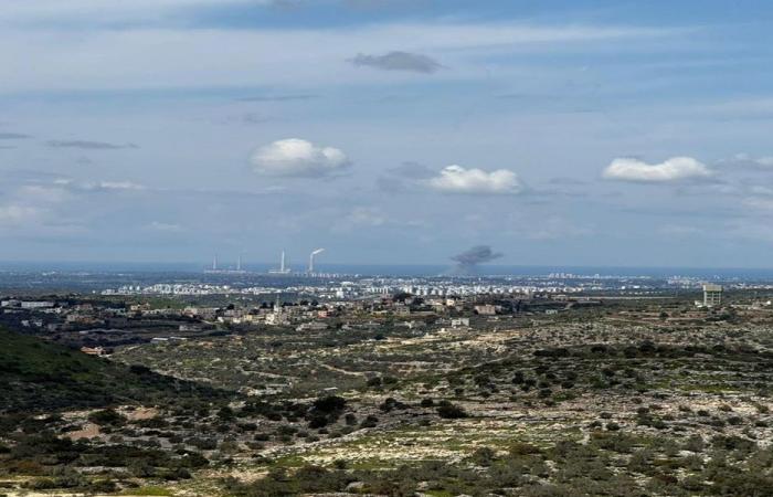 صاروخ يستهدف مصنع كيماويات في بئر السبع.. وتسرّب مواد خطرة