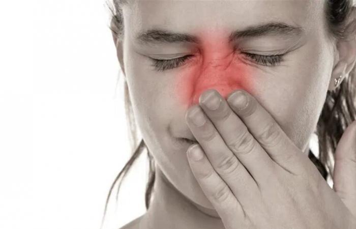 رابط محتمل ومقلق.. هل يزيد حكّ الأنف خطر الإصابة بالخرف؟