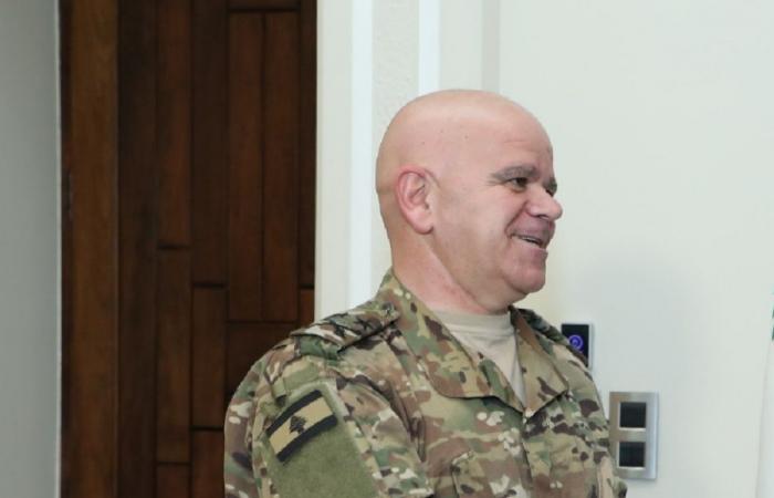 لاوندس يتلقى التعازي باستشهاد 13 عسكرياً في أمن الدولة