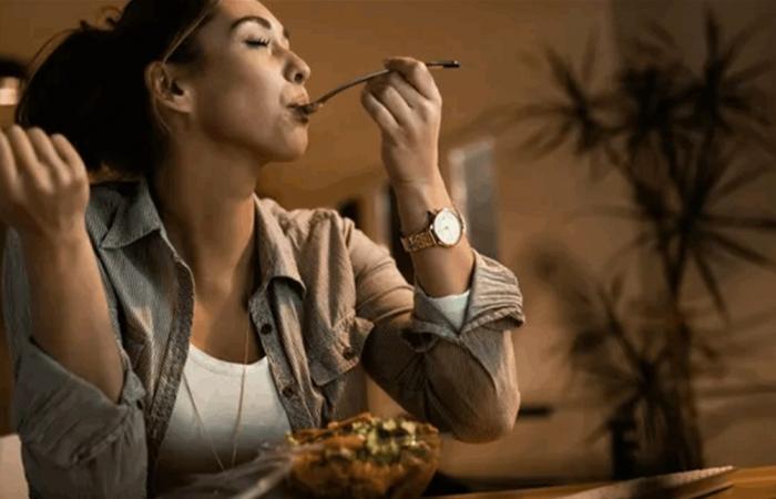 6 أطعمة.. لا تأكلها قبل النوم