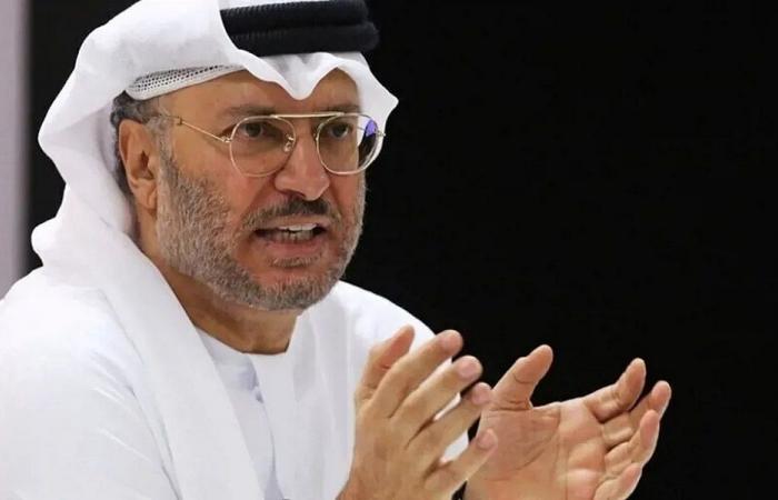 قرقاش: لا نثق بأي ترتيبات أحادية لإيران بشأن “هرمز”