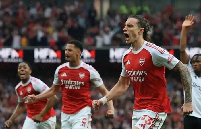 كم نقطة يحتاج آرسنال للتتويج بلقب الدوري الإنكليزي؟
