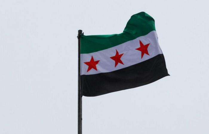الداخلية السورية: “الحزب” يؤوي فارّين من النظام السابق في لبنان
