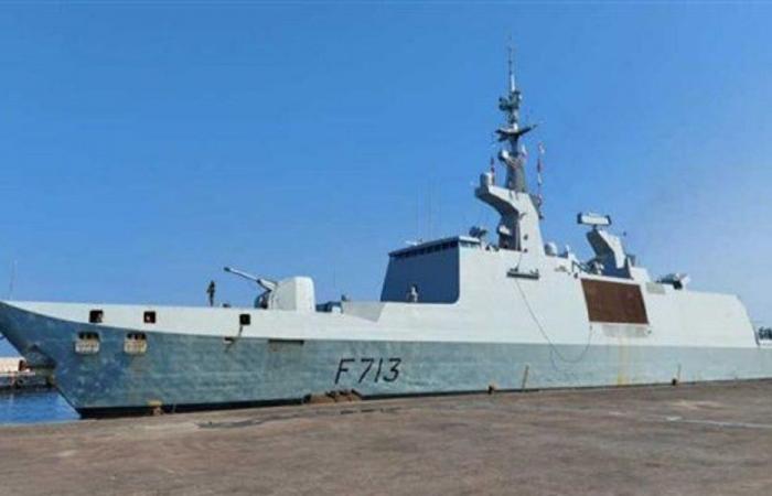فرنسا تُعلن عن مهمة “محايدة” لفتح مضيق هرمز