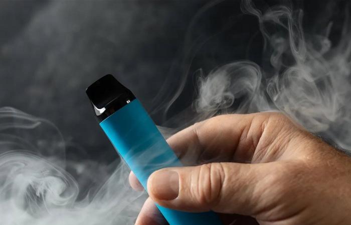 أضرار التدخين الإلكتروني على الرئة والقلب لدى الشباب