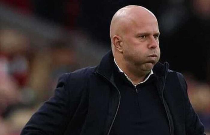 سلوت يرد على أنباء تدريب منتخب هولندا