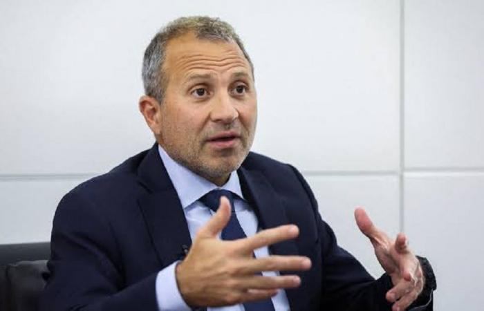 باسيل يهاجم أداء الحكومة ويطالب بجلسة لمساءلتها