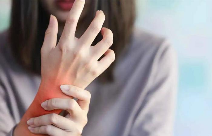 كيف تتسبب الحركة والرياضة بالتهاب الأوتار؟