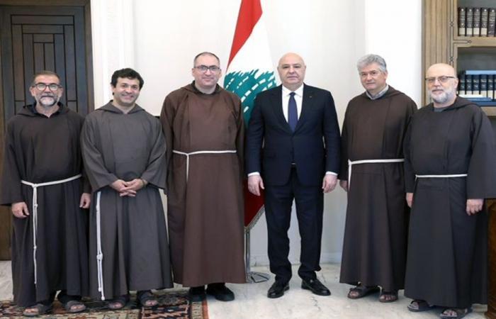 عون يتلقى دعوة للمشاركة في احتفال اليوبيل الكبير للرهبنة الكبوشية