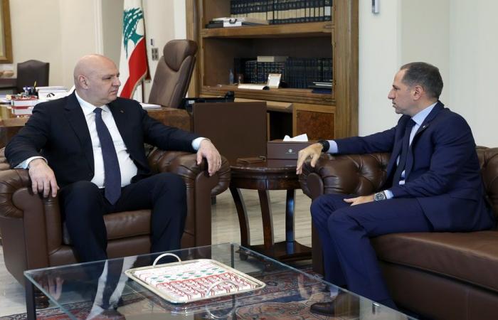 التطورات السياسية الأخيرة بين عون والجميّل